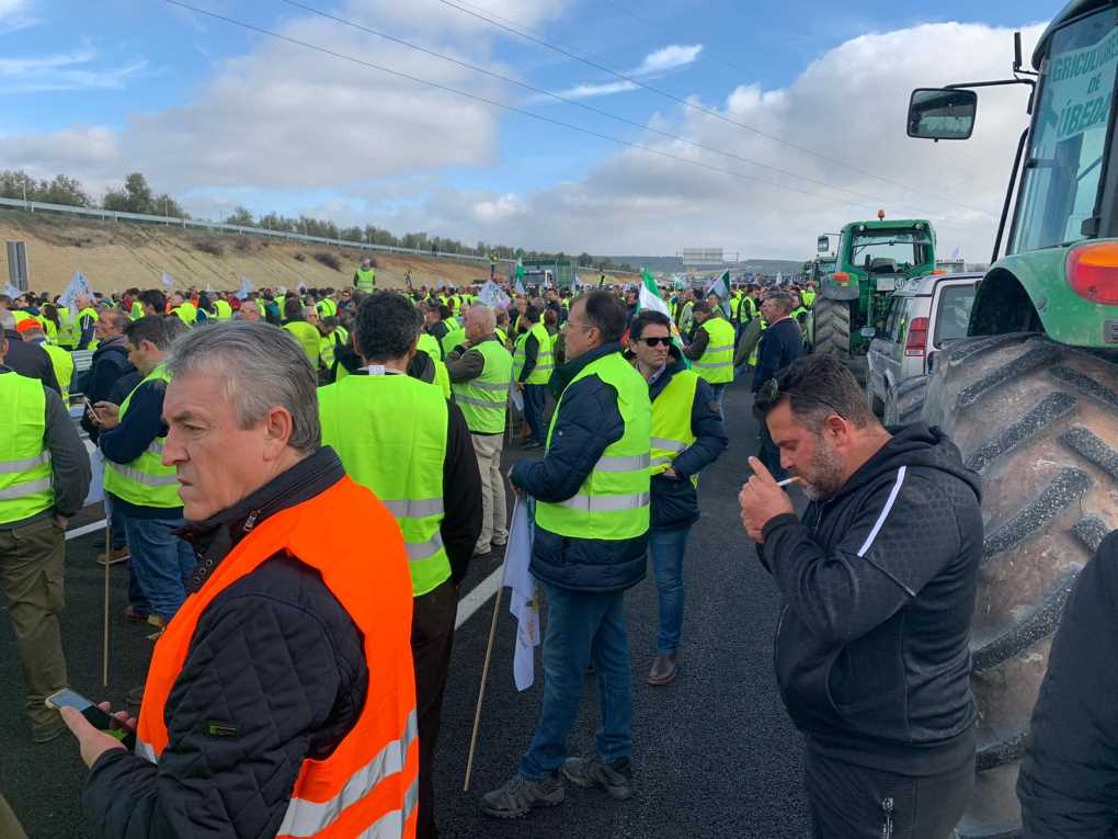 Las cooperativas de Andaluca aclaran los motivos que les lleva a la movilizacin width=