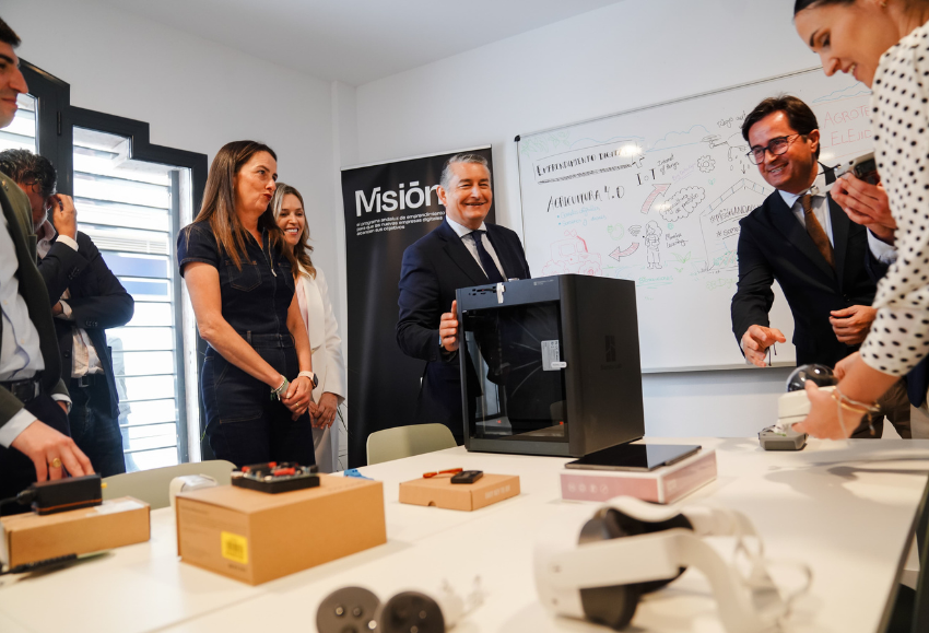 El Ejido inaugura un centro de emprendimiento digital especializado en agrotech