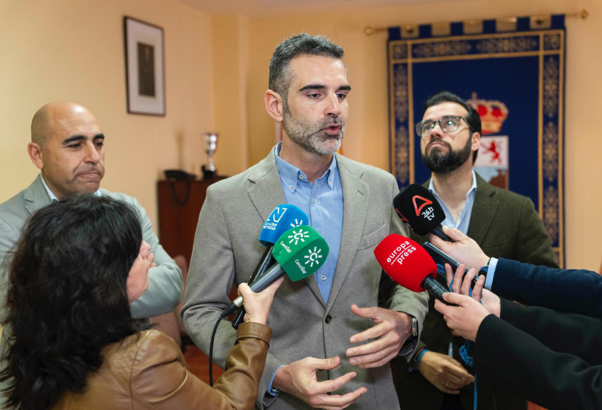 La Junta pide autorizaci�n excepcional de un fitosanitario contra el pulg�n en Almer�a